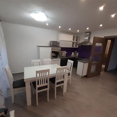 Apartment Lucky With Jacuzzi Τρογκίρ Δωμάτιο φωτογραφία