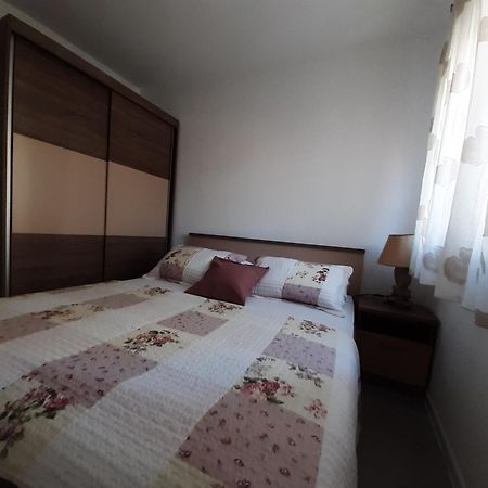 Apartment Lucky With Jacuzzi Τρογκίρ Δωμάτιο φωτογραφία