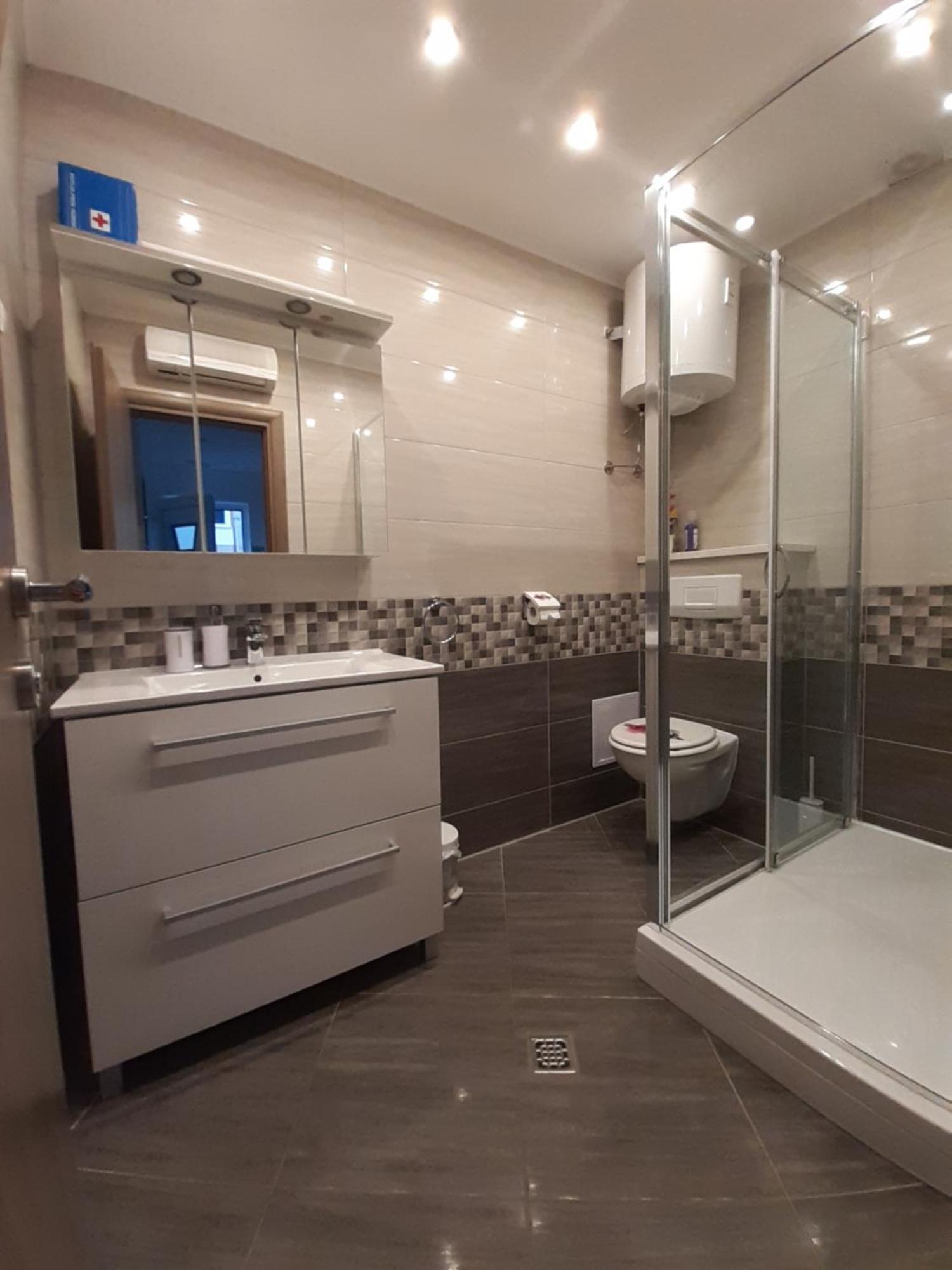 Apartment Lucky With Jacuzzi Τρογκίρ Δωμάτιο φωτογραφία