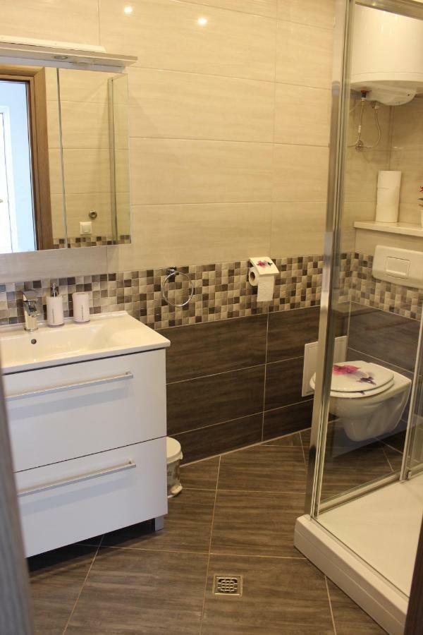 Apartment Lucky With Jacuzzi Τρογκίρ Εξωτερικό φωτογραφία