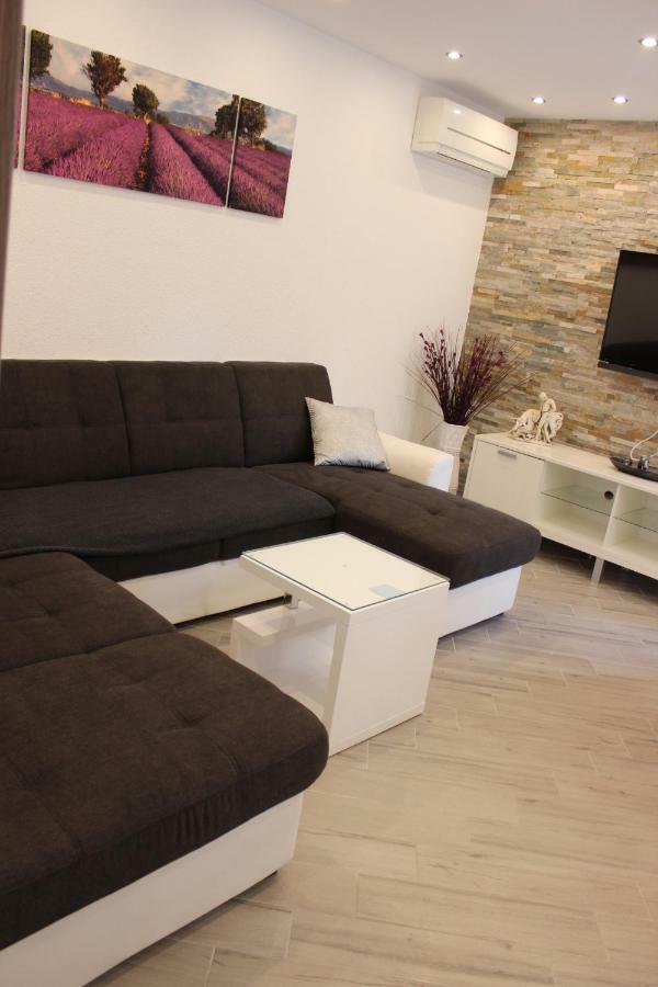 Apartment Lucky With Jacuzzi Τρογκίρ Εξωτερικό φωτογραφία